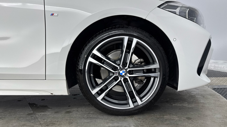 BMW 1 Series 118i M Sport 5dr Step Auto Petrol Hatchback